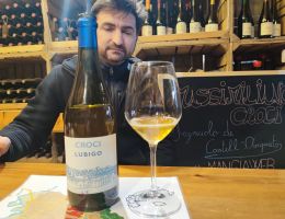 Immagine 3 di LUBIGO VINO BIANCO DI UVE ORTRUGO FRIZZANTE CROCI VINI NATURALI