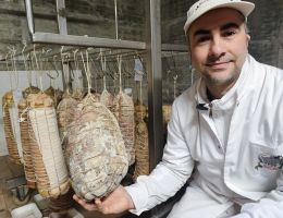 Immagine 5 di CULATELLO DI CINTA SENESE DI BERTOLAZZI SIMONE NORCINO DI PARMA