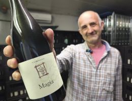 Immagine 1 di ROSSO FRIZZANTE MAGIA RIFERMENTATO VAL D'ARDA MARCO CORDANI VINI COLLI PIACENTINI
