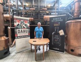 Immagine 2 di DAHU SPRITZ APERITIVO VALDOSTANO DISTILLERIA LA VALDÓTAINE DI MONTAGNA SAINT MARCEL