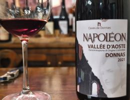 Immagine 3 di VALLÈE D'AOSTE D.O.C. DONNAS NAPOLÈON CAVES DE DONNAS