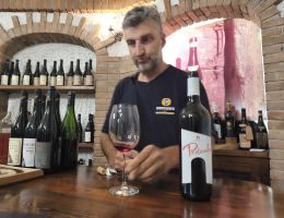 Immagine 4 di VALLE D'AOSTA D.O.C. NEBBIOLO PICOTENDRO CAVES DE DONNAS