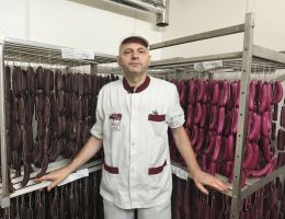 Immagine 1 di SALAME DI PATATA E DI BARBABIETOLA ARNAD LARDIFICIO ARTIGIANALE PETRO LAURENT