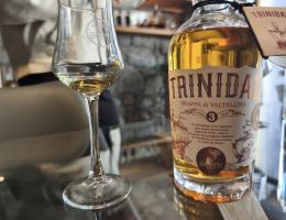 Immagine 2 di GRAPPA DI NEBBIOLO DELLA VALTELLINA 36 MESI TRINIDAD DISTILLERIA INVITTI 1948