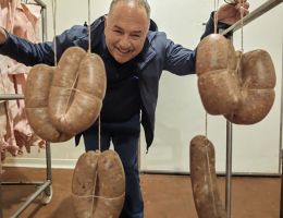 Immagine 1 di MORTADELLA DI FEGATO BAGNATA CON GRAPPA SALUMIFICIO COLOMBO SALVO CROSIO DELLA VALLE