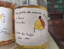 Immagine 2 di GRAPPA GENTILE ALLA CAMOMILLA DI LIDIA E ROMANO LEVI DISTILLERIA ROMANO LEVI DI LUCIO SCARATTI