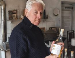 Immagine 1 di GRAPPA DI BAROLO DELLA DONNA SELVATICA DISTILLERIA ROMANO LEVI DI LUCIO SCARATTI