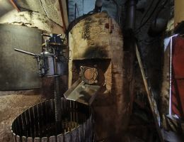 Immagine 5 di GRAPPA AMBRATA DI ROMANO LEVI DISTILLERIA ROMANO LEVI DI LUCIO SCARATTI