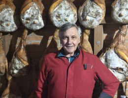 Immagine 1 di CRUDO DI SANTA LUCIA DA SUINO NERO DI PARNA 36 MESI SALUMIFICIO AGRICOLO BIO SAN PAOLO MEDESANO