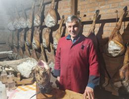 Immagine 4 di CRUDO DI SANTA LUCIA DA SUINO NERO DI PARNA 36 MESI SALUMIFICIO AGRICOLO BIO SAN PAOLO MEDESANO