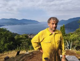 Immagine 5 di MIELE DI ACACIA APICOLTURA VEDDASCA DI WILLIAM MAGNOCAVALLO DI MACCAGNO