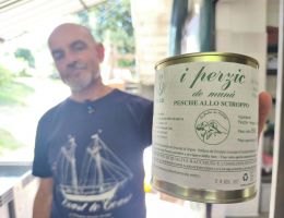 Immagine 1 di PESCHE BIANCHE SCIROPPATE DI MONATE AGRICOLA MARCO BINA PRODUTTORE
